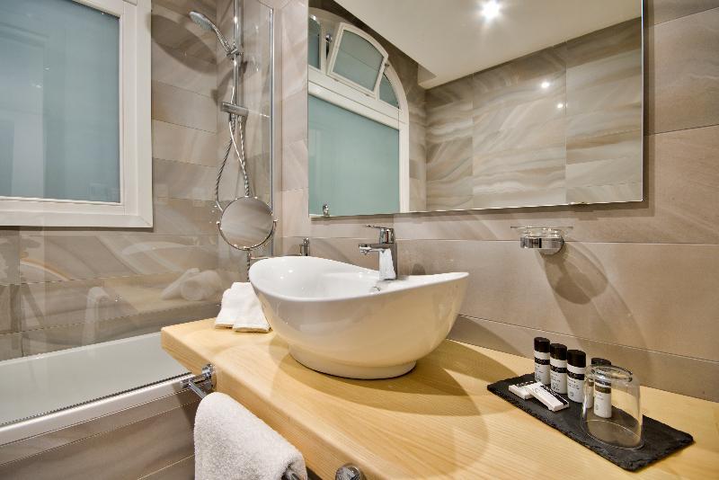 The British Suites 瓦莱塔 外观 照片